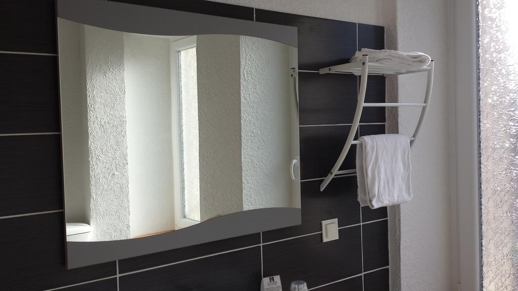 Cit'Hotel Du Tigre Verdun-sur-Meuse Eksteriør billede